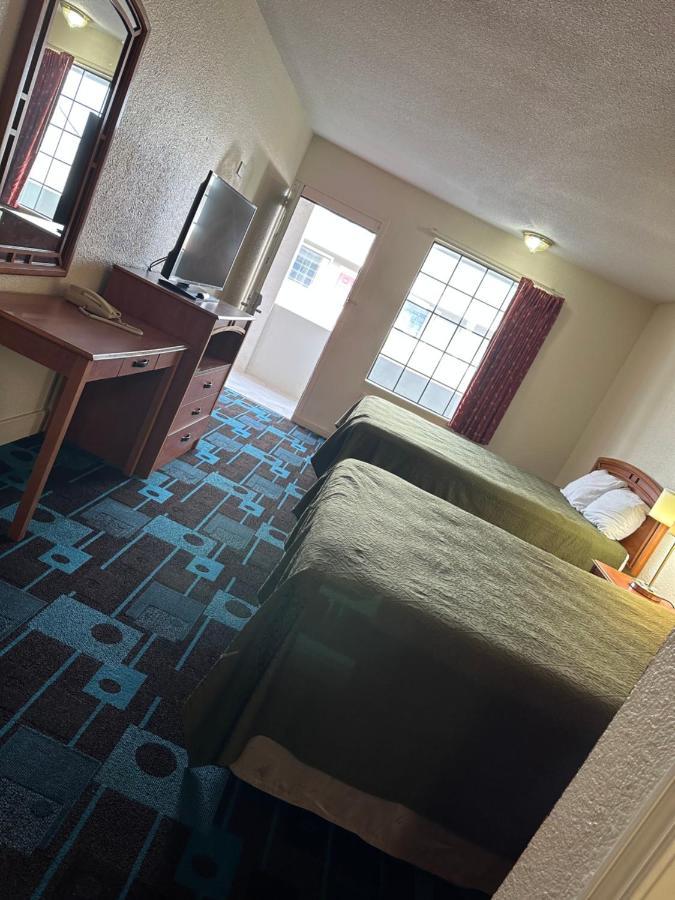 Travel Inn Lackland Sea World サンアントニオ エクステリア 写真